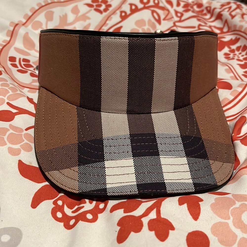 AUTHENTIC Burberry visor